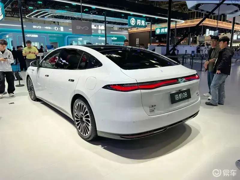 BYD Seal 08