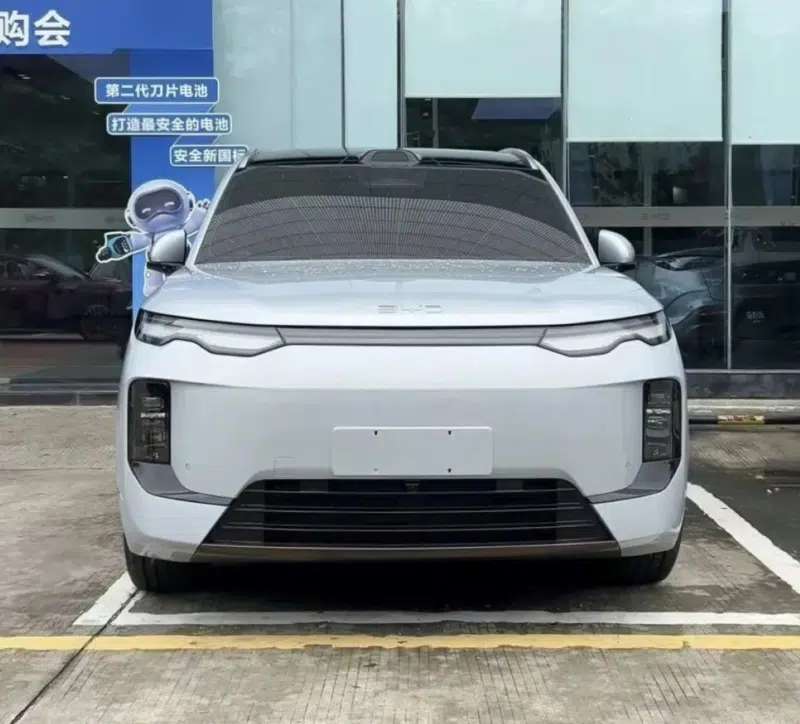 BYD Sealion 08