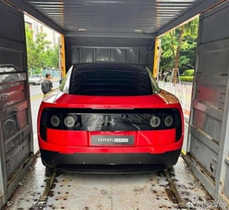 Ferrari Luce