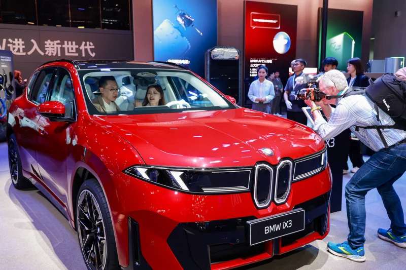 BMW iX3