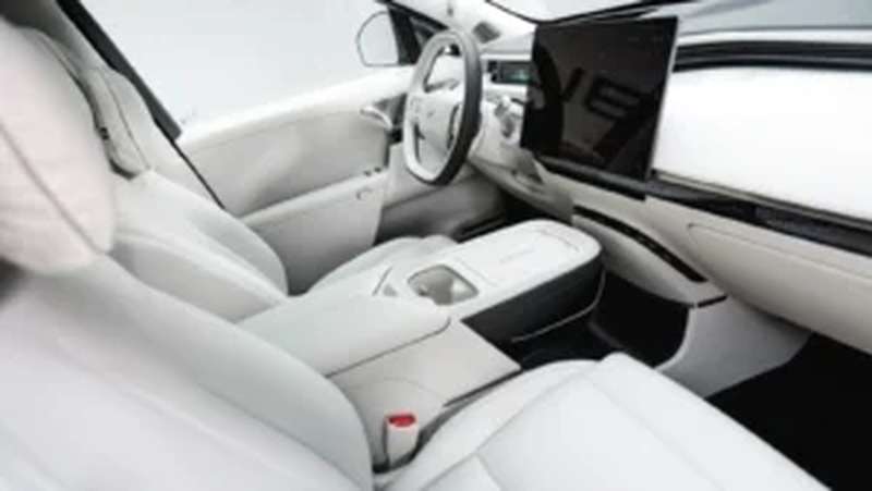 Xpeng G9L