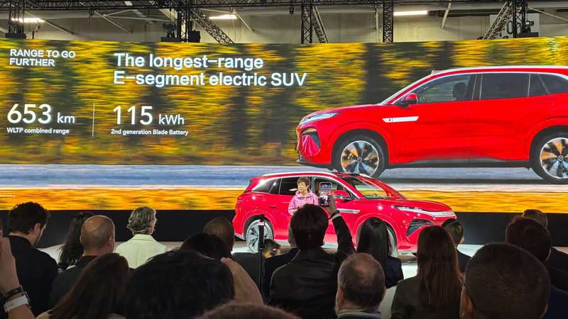 BYD Atto 8